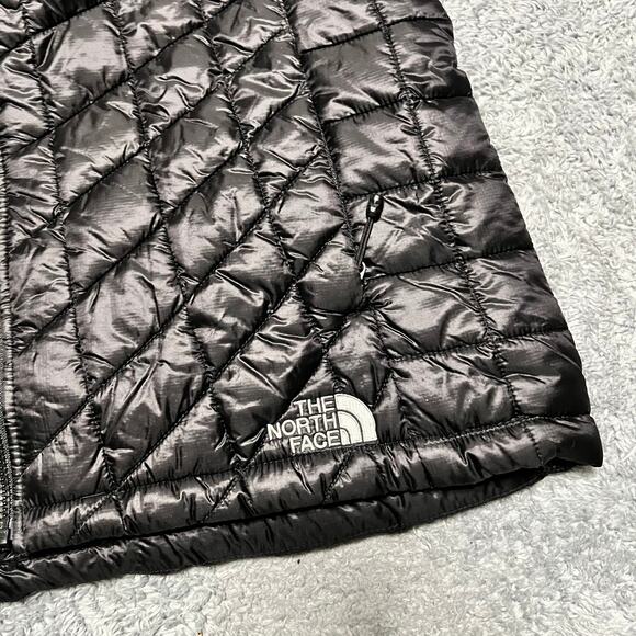 The North Face Vest Womens Medium Thermoball Trekker Trek Puffer Jacket Black - Picture 3 of 10